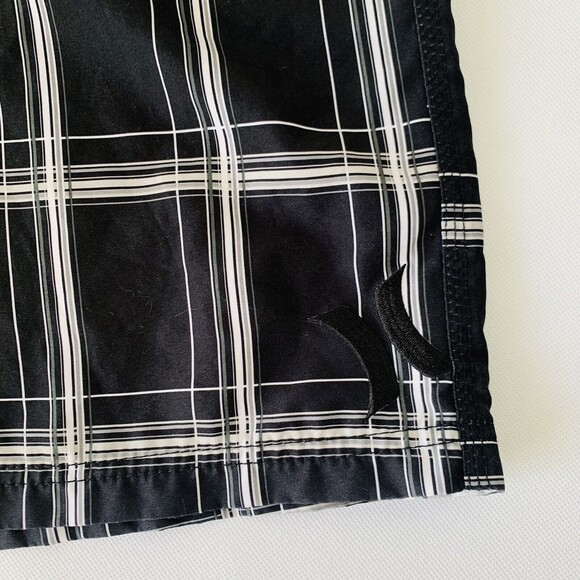 Hurley Board Shorts Men 32 Black Plaid Swim Bottoms Beach Pool Surf 11" - Picture 6 of 11